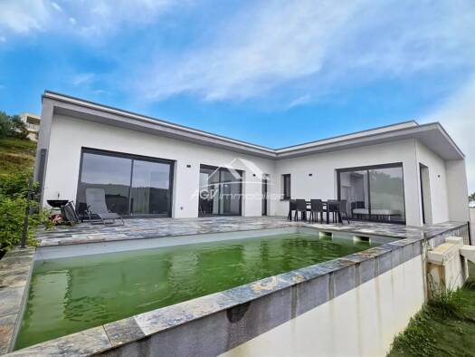 Maison de plain-pied à vendre - Première occupation 396 000 € 5 pièces 3 chambres 106,2 m² 540 m² de terrain Brésis-Prés Rasclaux Alès 30100