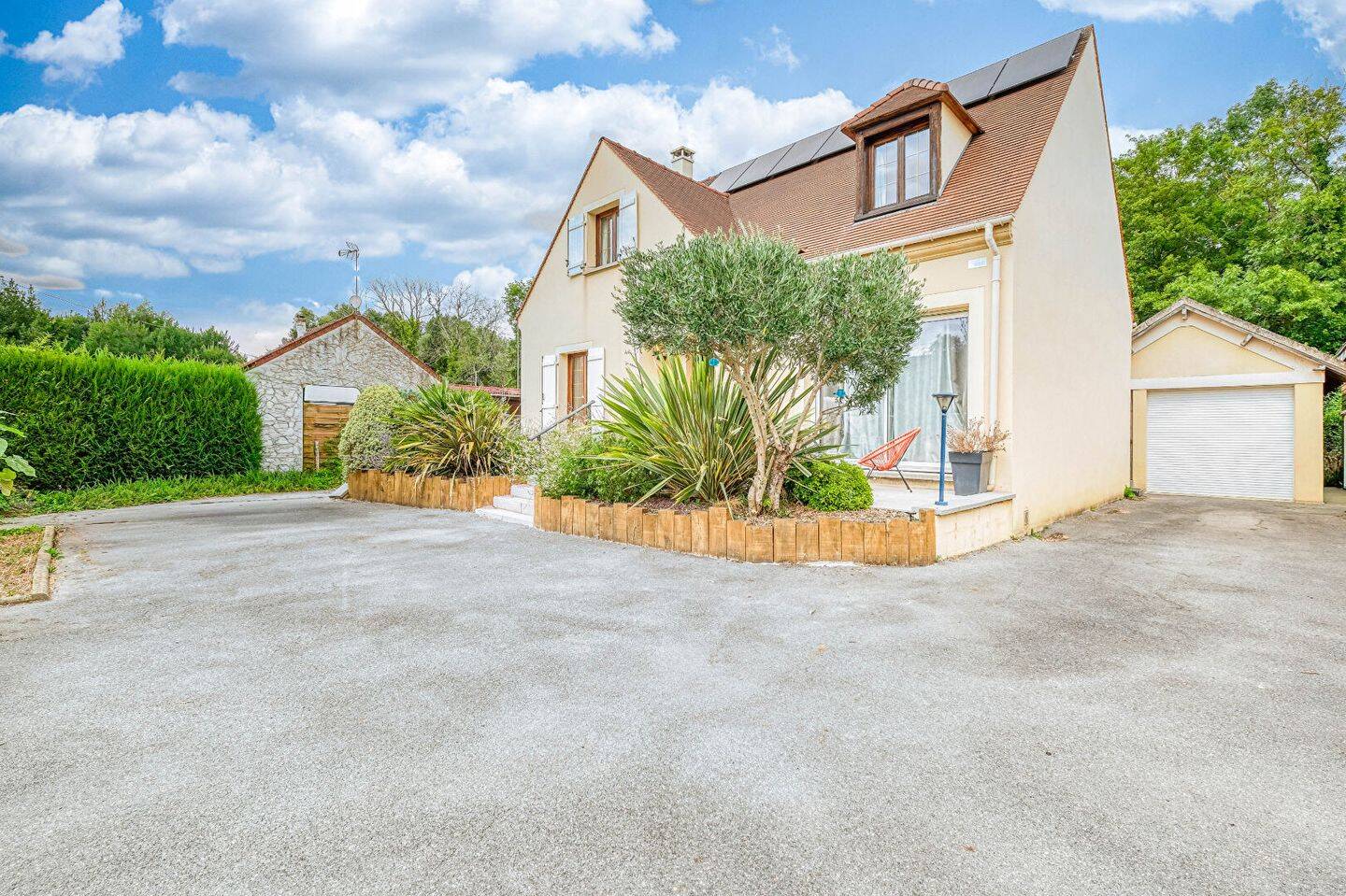 Maison 6 pièces 128 m² · à Villiers-sur-Morin · 128 m² · 350 000 €