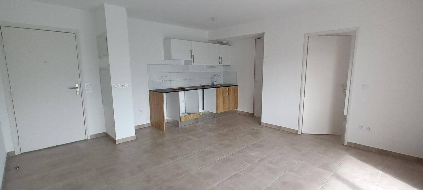 Appartement 2 pièces 45 m² · à Le Lavandou · 45 m² · 734 €