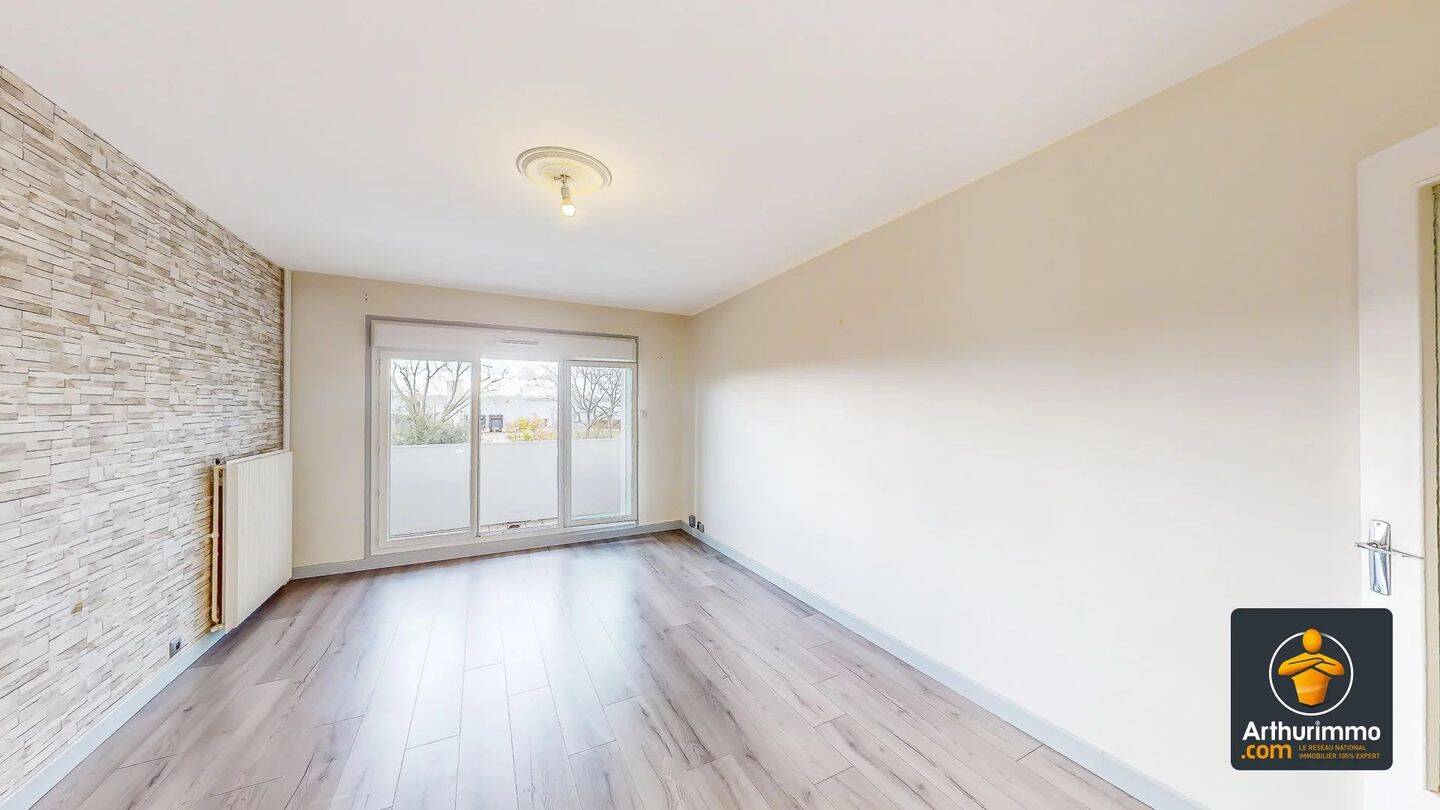 Appartement 3 pièces 62 m² · à Saint-Priest · 61,8 m² · 950 €