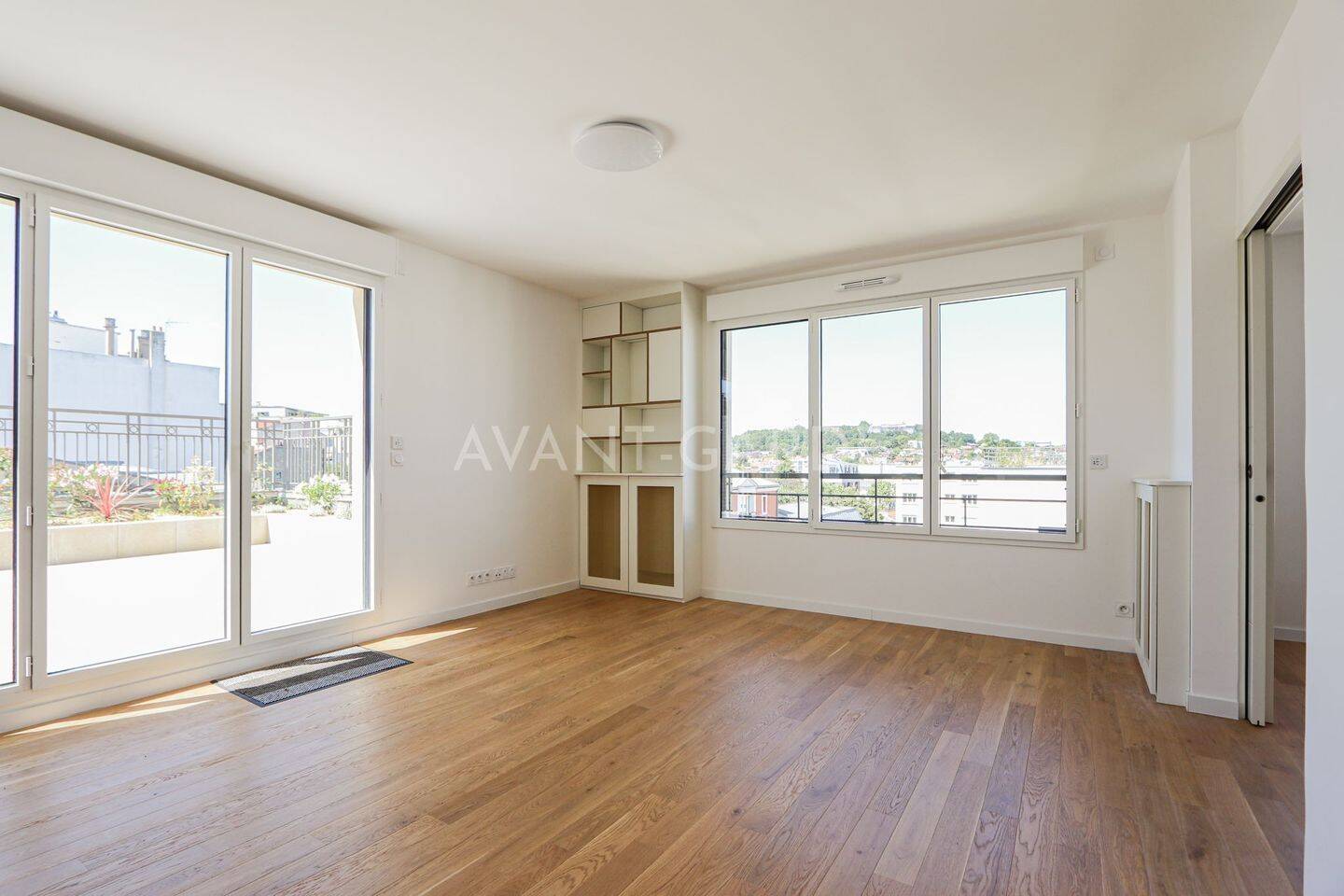 Appartement 3 pièces 67 m² · à Suresnes · 67,2 m² · 2 500 €