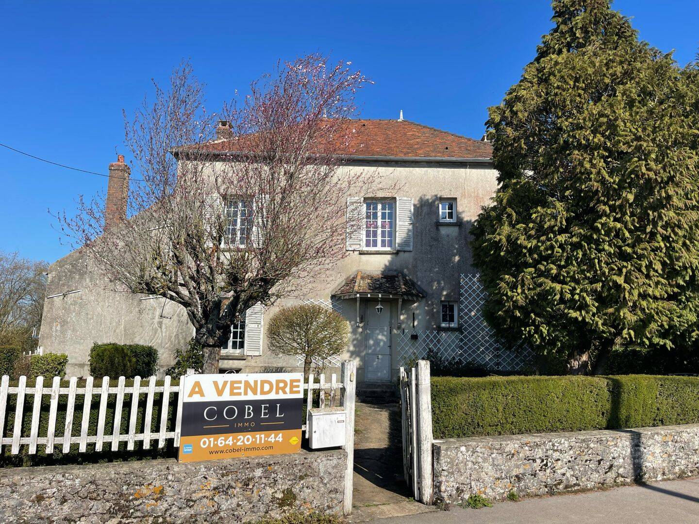 Maison 7 pièces 166 m² · à Montolivet · 166 m² · 189 900 €