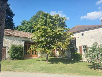 Mas à vendre 149 500 € 6 pièces 5 chambres 243 m² 560 m² de terrain Thénac 24240