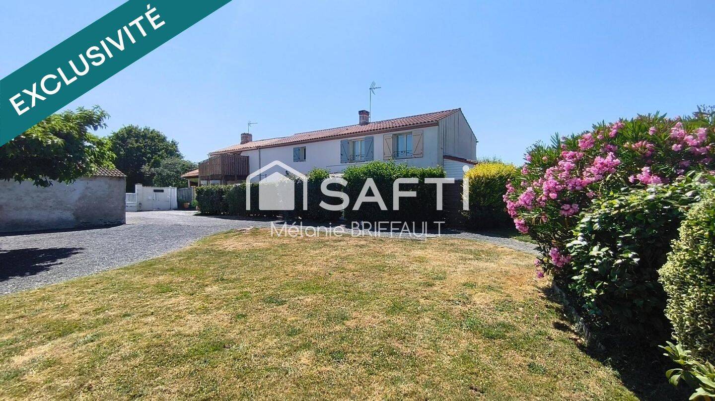 Maison 13 pièces 396 m² · à Saint-Mathurin · 396 m² · 549 000 €