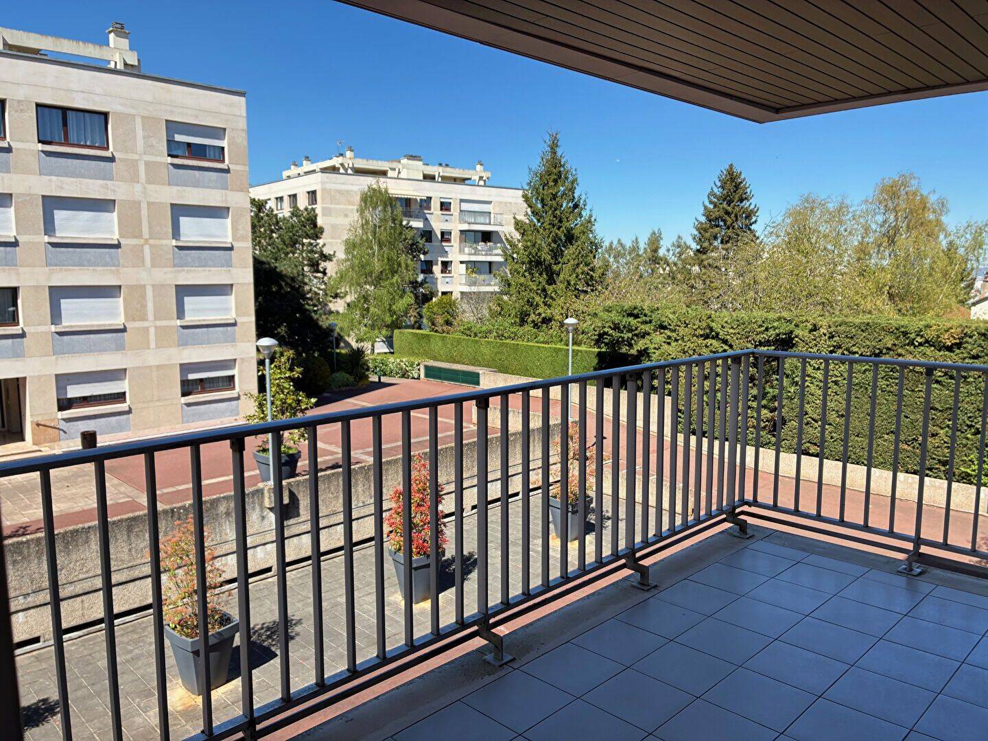 Appartement 4 pièces 89 m² · à Garches · 89 m² · 1 980 €