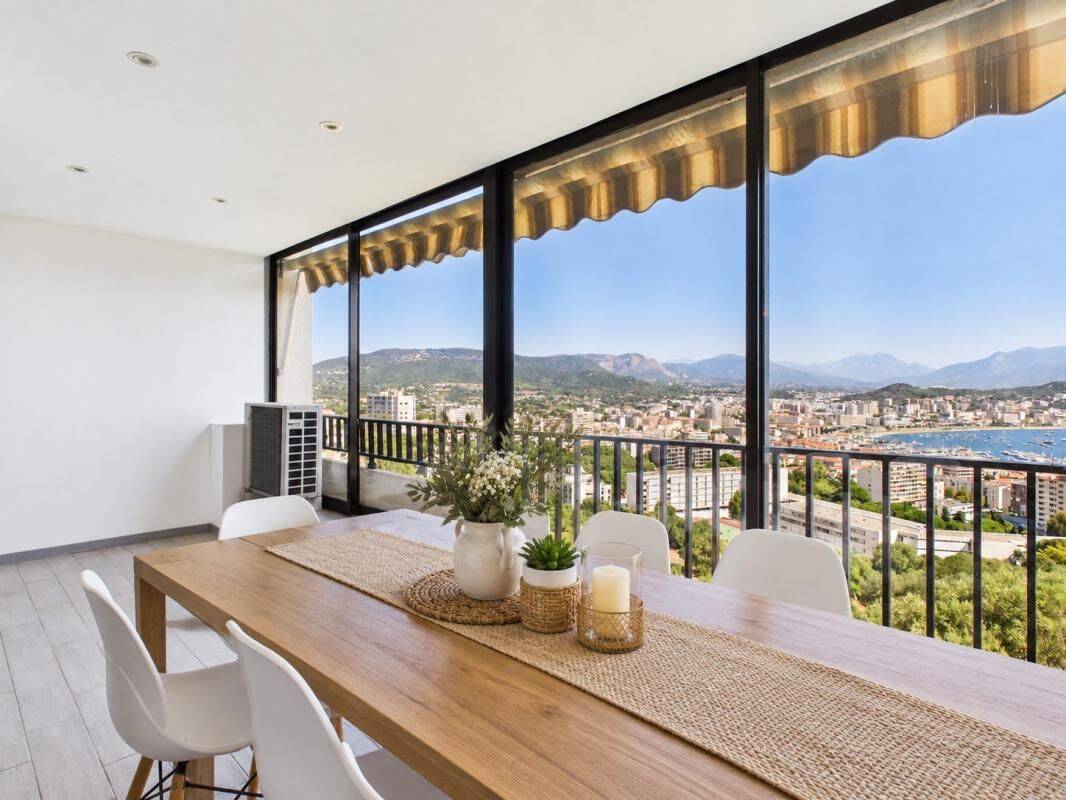 Appartement 3 pièces 75 m² · à Ajaccio · 75 m² · 370 000 €