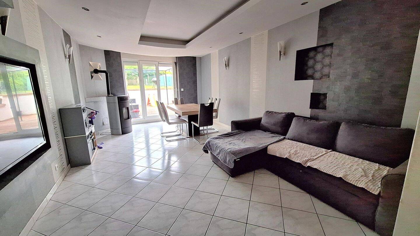 Maison 4 pièces 103 m² · à Gondrecourt-le-Château · 103 m² · 100 000 €