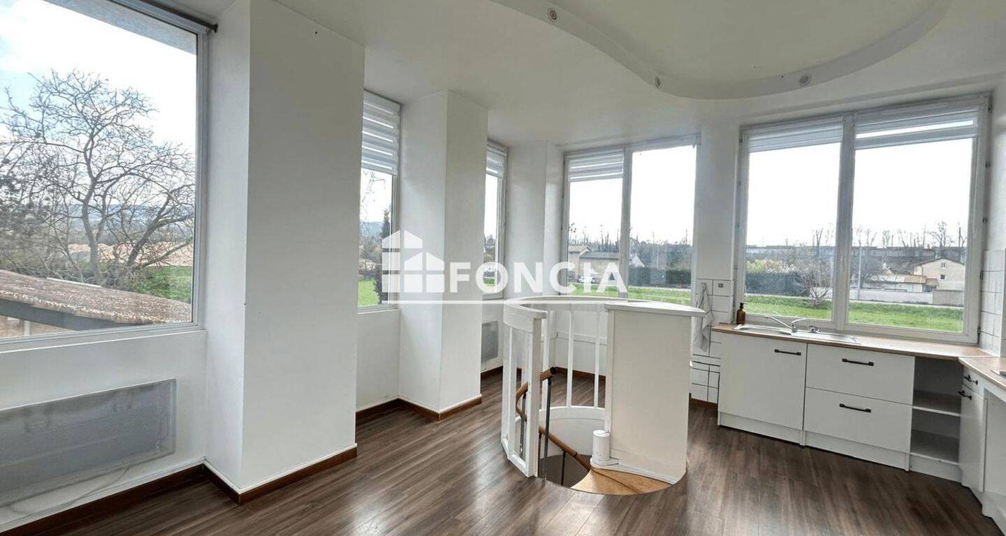 Appartement 2 pièces 40 m² · à Saint-Germain-au-Mont-d'Or · 40,3 m² · 655 €/mois