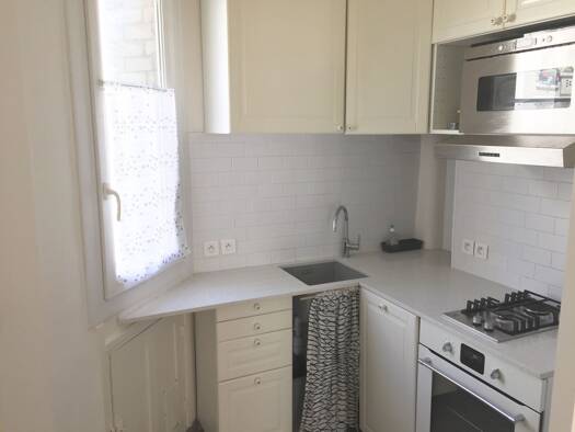 Appartement à louer 1 331 € 2 pièces 1 chambre 33 m² Étage 4/40 La Pelouse Saint-Mandé 94160