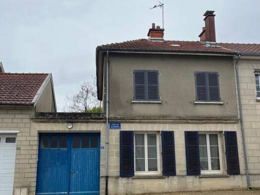 Maison à vendre 57 000 € 4 pièces 3 chambres 97 m² 1 276 m² de terrain Charmont 51330