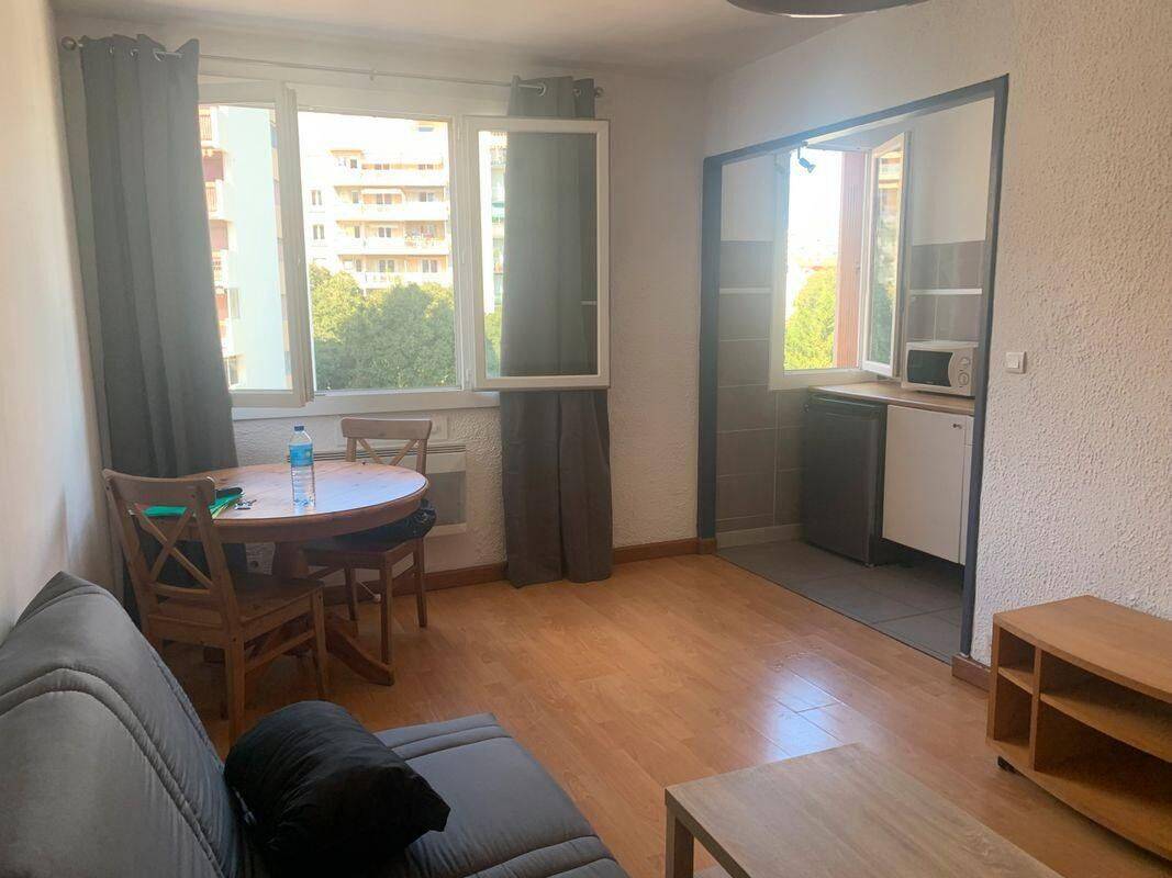 Appartement 1 pièce 27 m² · à Marseille 5ème Arrondissement · 27 m² · 582 €