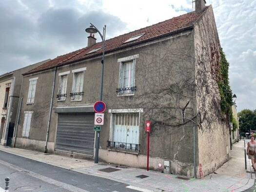 Maison à vendre 350 000 € 8 pièces 5 chambres 150 m² 289 m² de terrain Brie-Comte-Robert 77170