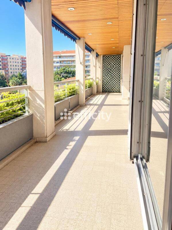 Appartement 5 pièces 140 m² · à Marseille 8ème Arrondissement · 140 m² · 529 000 €