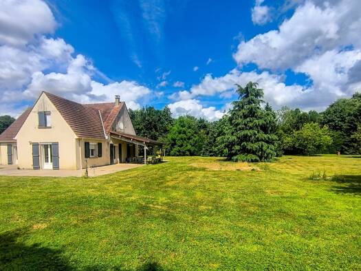 Maison à vendre 269 000 € 7 pièces 4 chambres 212 m² 6 600 m² de terrain Coincy 02210