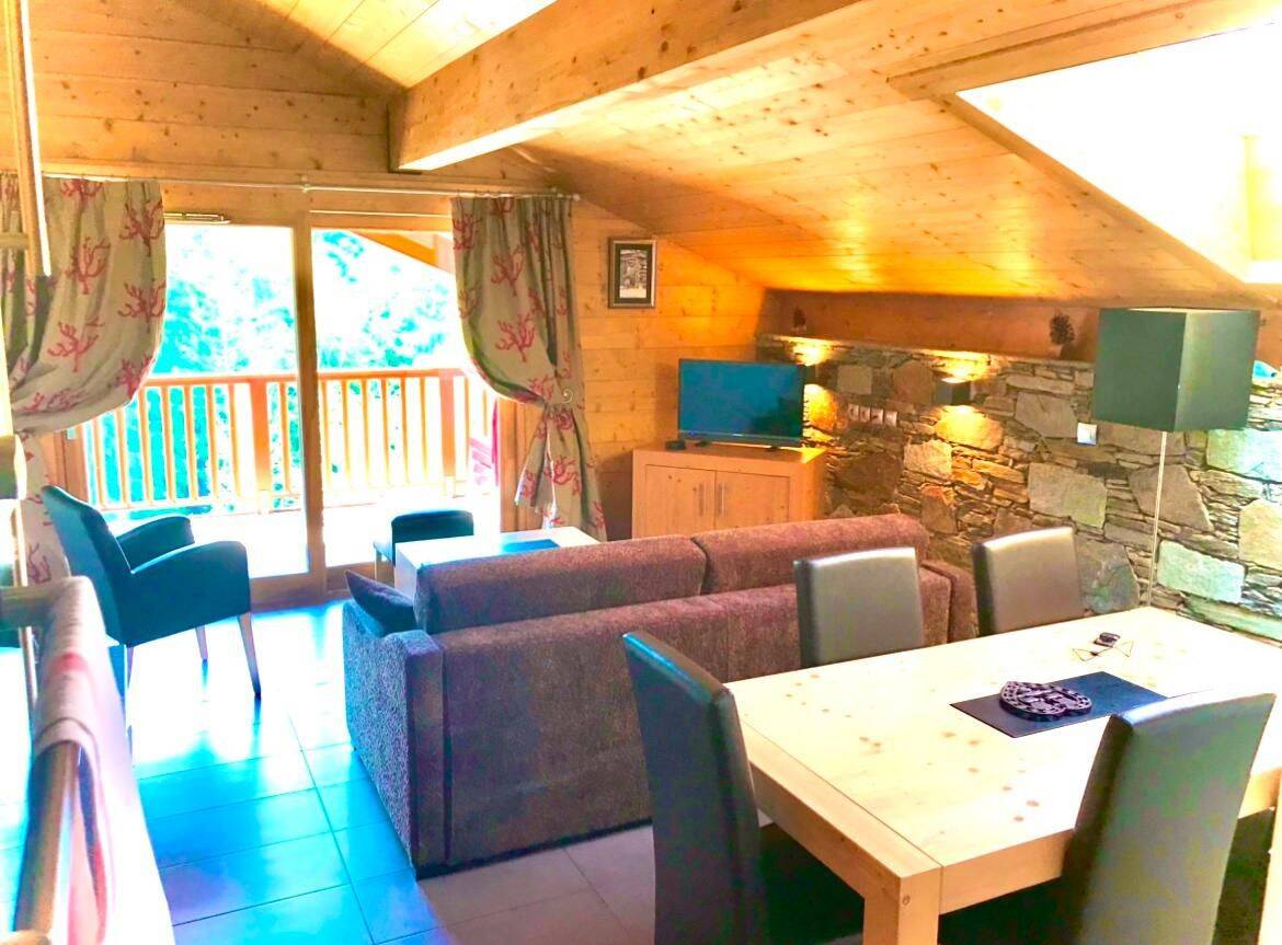 Appartement 5 pièces 80 m² · à Arâches-la-Frasse · 79,9 m² · 401 250 €