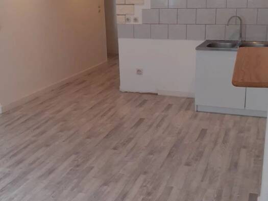 Immeuble à vendre 45 000 € 87 m² Saint-Pierre-le-Moûtier 58240