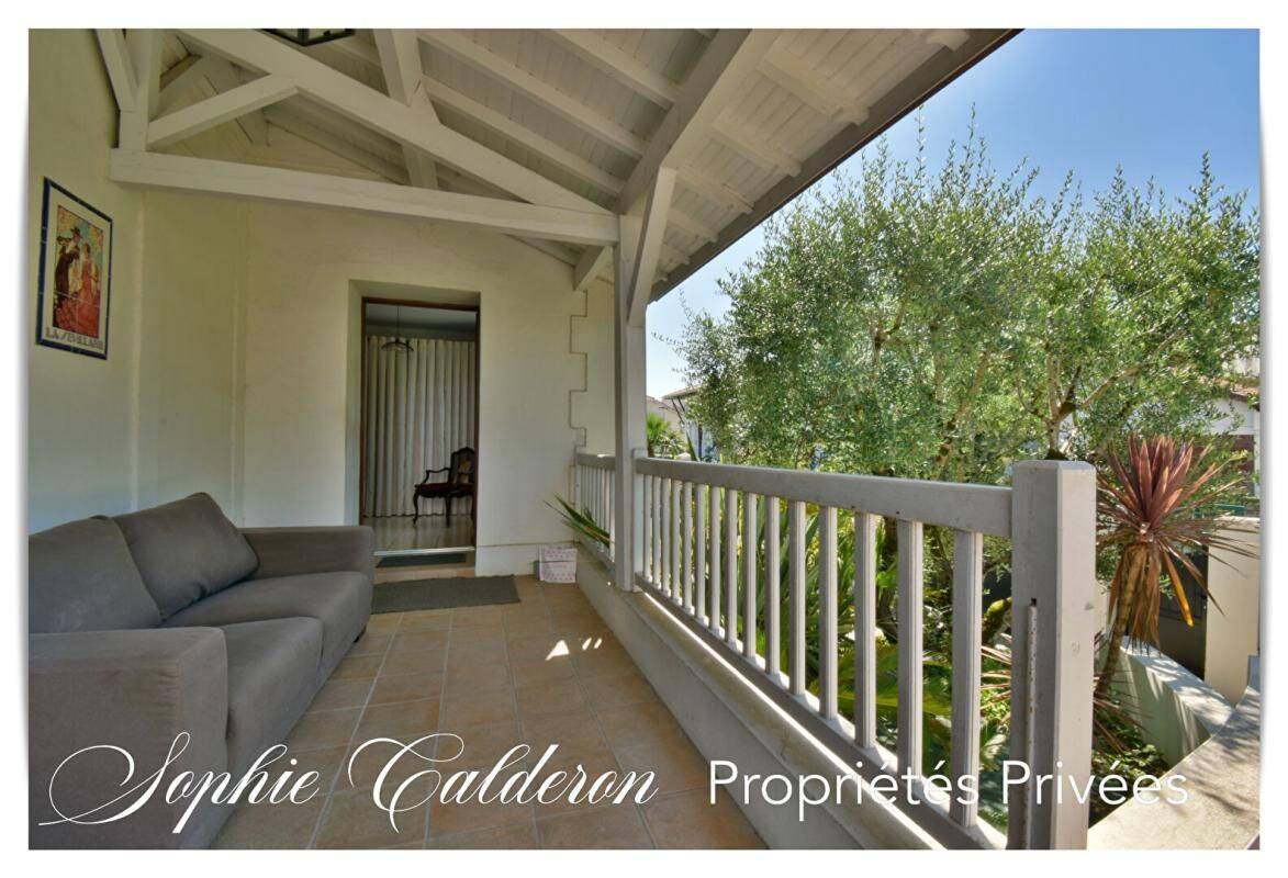 Maison 9 pièces 210 m² · à Dax · 210 m² · 547 600 €