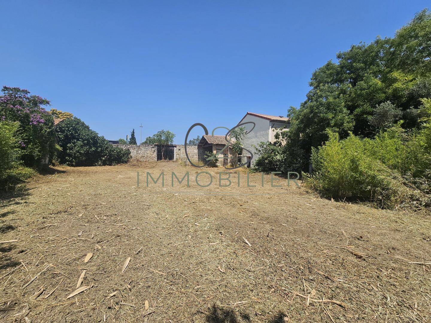 Maison 11 pièces 343 m² · à Châteauneuf-de-Gadagne · 343 m² · 550 000 €