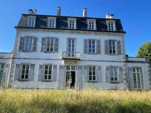Château à vendre 5 500 000 € 17 pièces 15 chambres 1 276,3 m² Oeyregave 40300