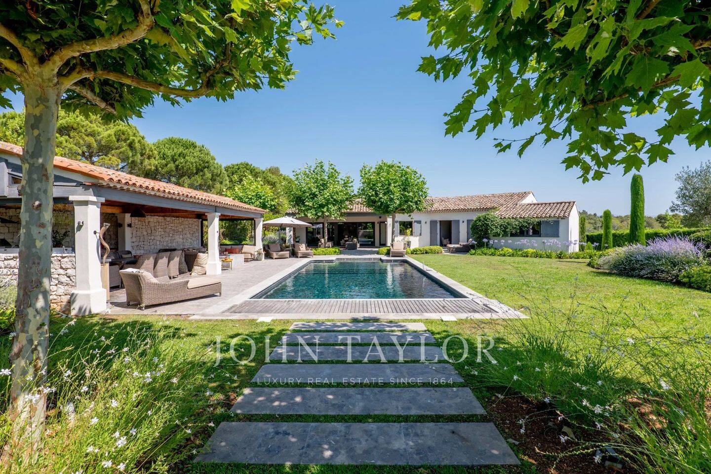 Maison 9 pièces 339 m² · à Mougins · 339 m² · 3 590 000 €