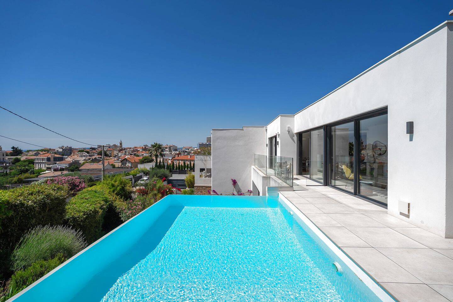 Maison 6 pièces 209 m² · à Marseille 7ème Arrondissement · 209 m² · 2 450 000 €