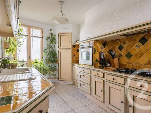 Maison à vendre 262 000 € 8 pièces 4 chambres 175,5 m² Pouzols 34230