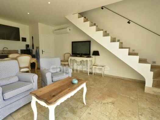 Duplex à vendre 195 000 € 2 pièces 1 chambre 54 m² RDC Vallabrègues 13150