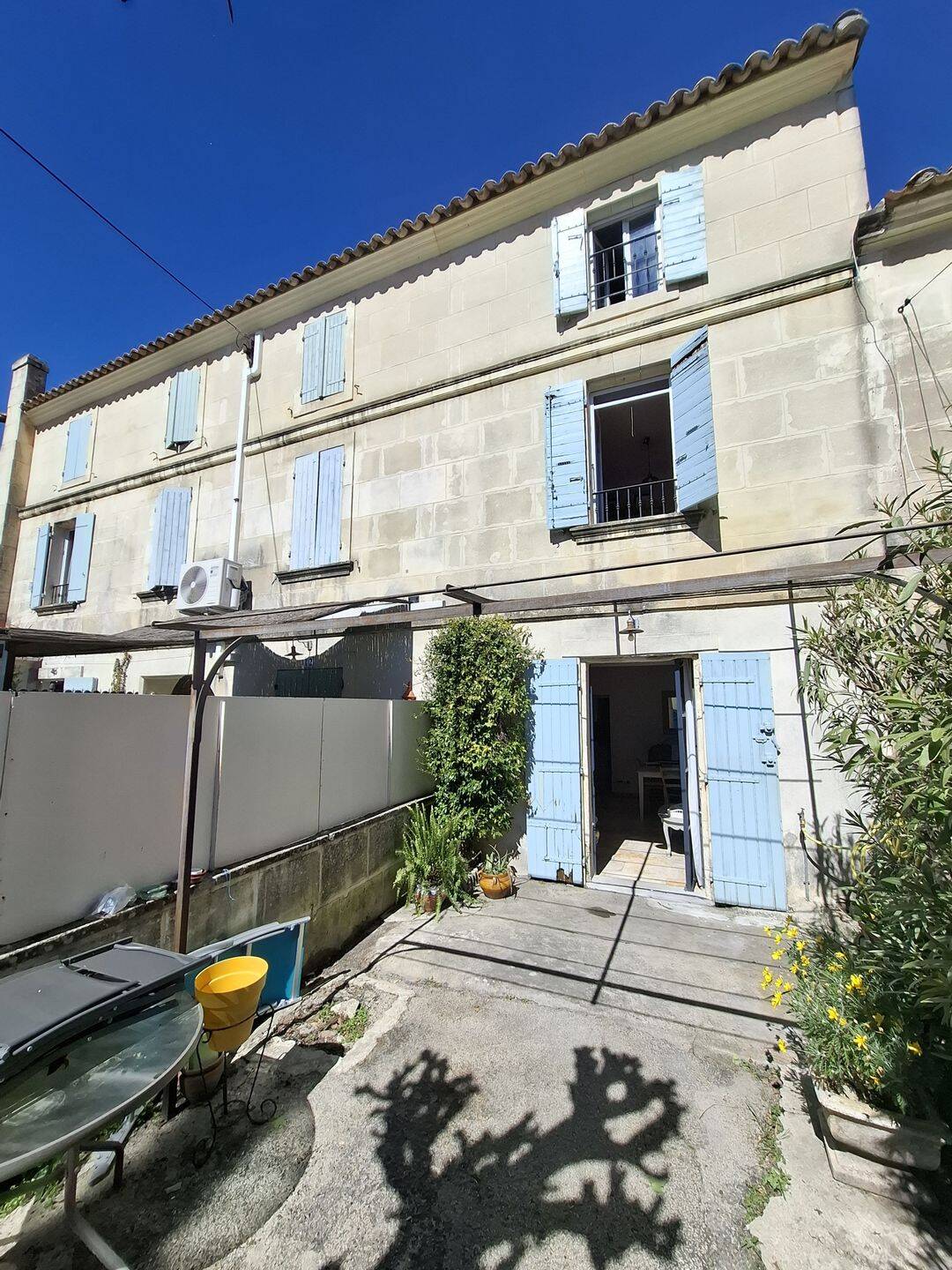 Maison 5 pièces 94 m² · à Fontvieille · 94 m² · 325 000 €