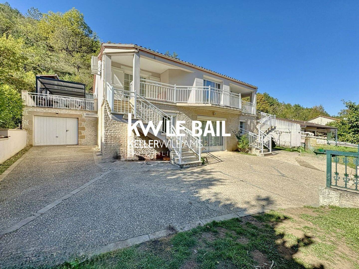 Maison 8 pièces 245 m² · à Cahors · 245 m² · 526 000 €
