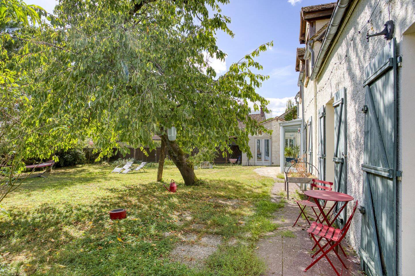 Maison 6 pièces 220 m² · à Montfort-l'Amaury · 220 m² · 599 000 €