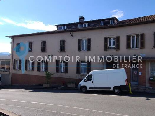 Immeuble à vendre 395 000 € 740 m² Montréjeau 31210