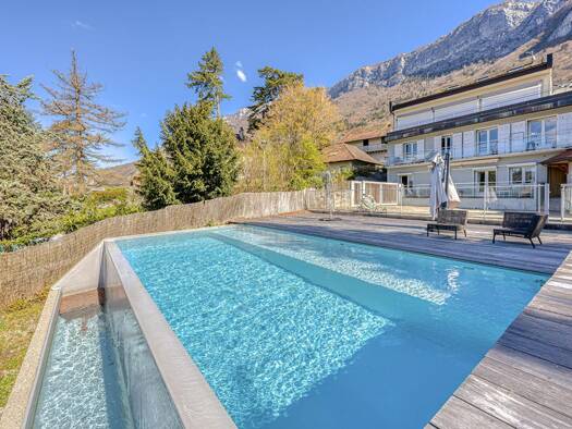 Appartement à vendre 840 000 € 3 pièces 2 chambres 81,4 m² RDC/3 Veyrier-du-Lac 74290