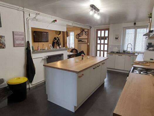 Maison à vendre 130 000 € 7 pièces 5 chambres 128 m² 2 720 m² de terrain Budelière 23170