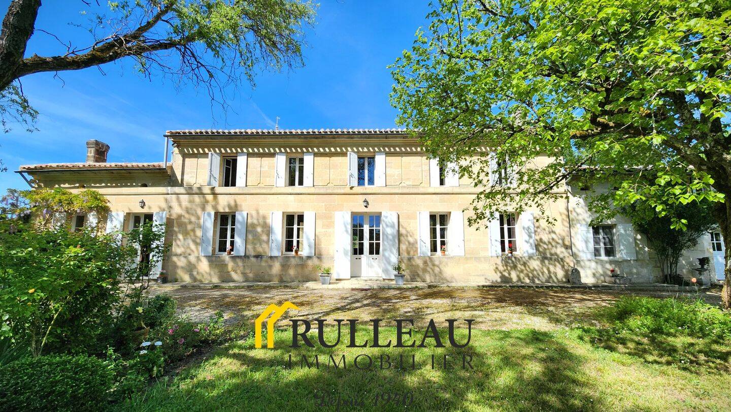 Maison 11 pièces 434 m² · à Saint-André-de-Cubzac · 434 m² · 793 000 €