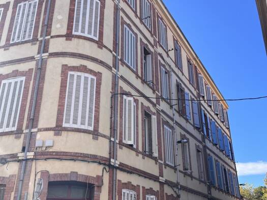 Appartement à vendre 120 000 € 3 pièces 2 chambres 68 m² Étage 3/3 Marseille 16ème arrondissement 13016