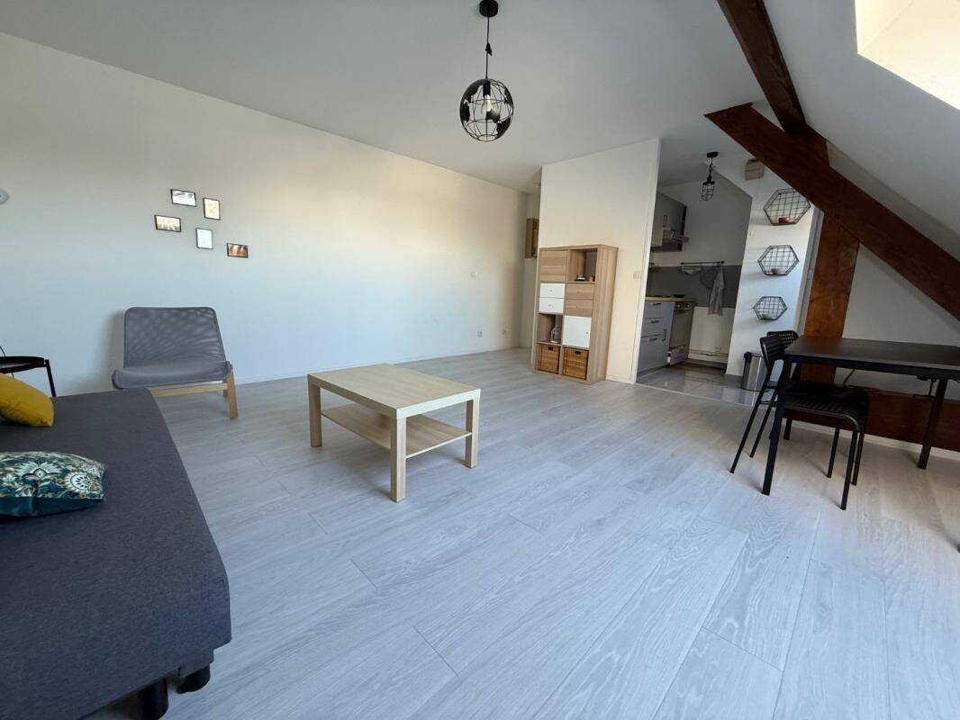 Appartement 2 pièces 42 m² · à Orléans · 42 m² · 747 €