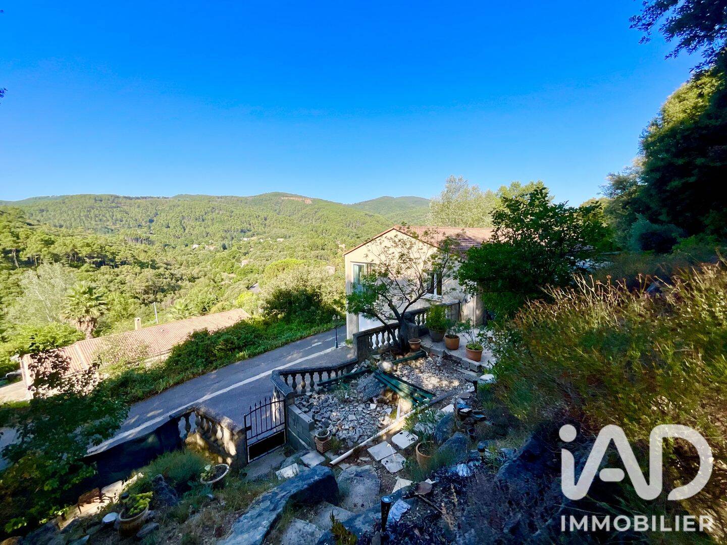 Maison 5 pièces 185 m² · à Branoux-les-Taillades · 185 m² · 250 000 €