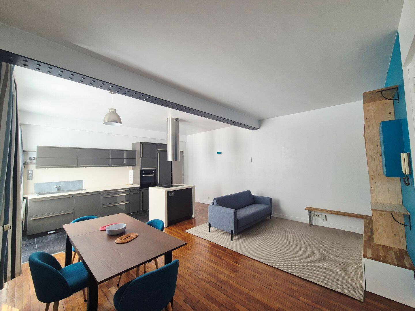 Appartement 3 pièces 73 m² · à Paris 10ème Arrondissement · 73 m² · 2 300 €/mois