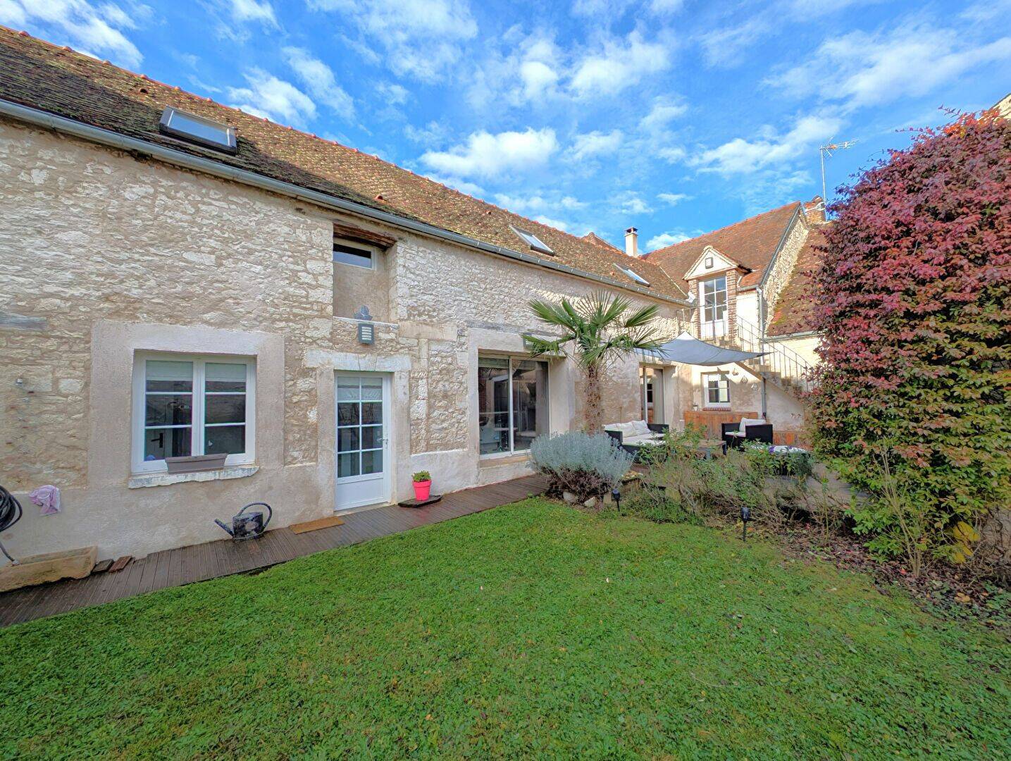 Maison 5 pièces 162 m² · à Charmoy · 162 m² · 229 000 €