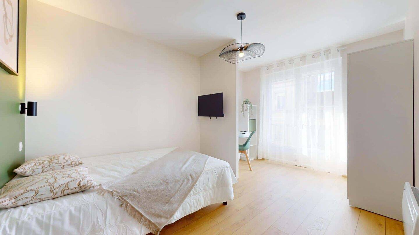 1 pièce 15 m² · à Saint-Étienne · 15 m² · 350 €