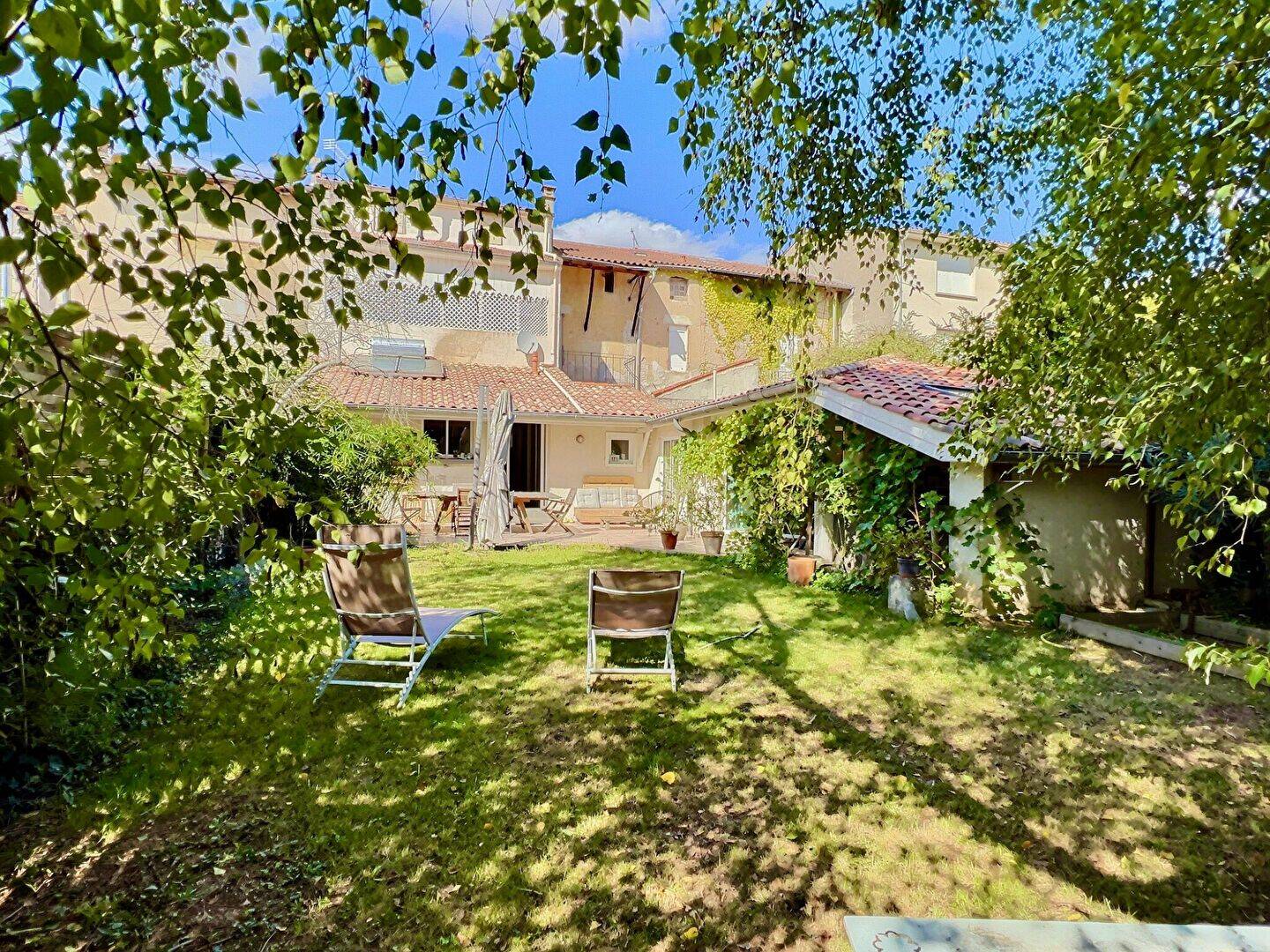 Maison 6 pièces 192 m² · à Villeneuve-sur-Lot · 191,8 m² · 164 900 €