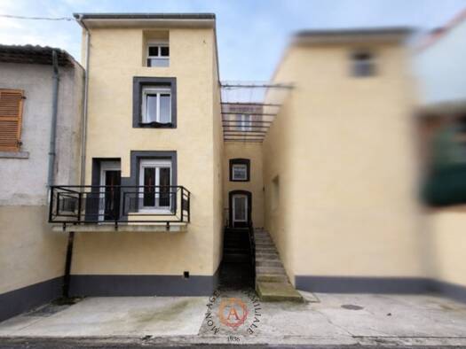 Maison à vendre 102 990 € 3 pièces 2 chambres 121 m² Mur-sur-Allier 63115