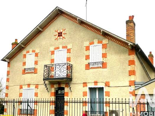 Immeuble à vendre 435 000 € 200 m² Angerville 91670