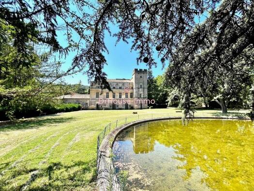 Château à vendre 9 900 000 € 23 pièces 8 chambres 1 600 m² 4 300 000 m² de terrain Vers-Pont-du-Gard 30210