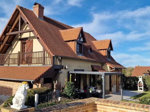 Maison de plain-pied à vendre 329 900 € 6 pièces 4 chambres 124 m² 700 m² de terrain Est Lisieux 14100