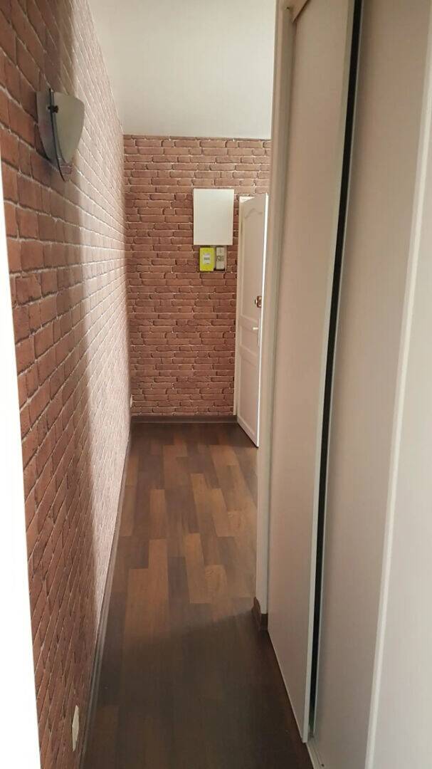 T2 DE 31.42 m2 RUE DE SERRIGNY — 5