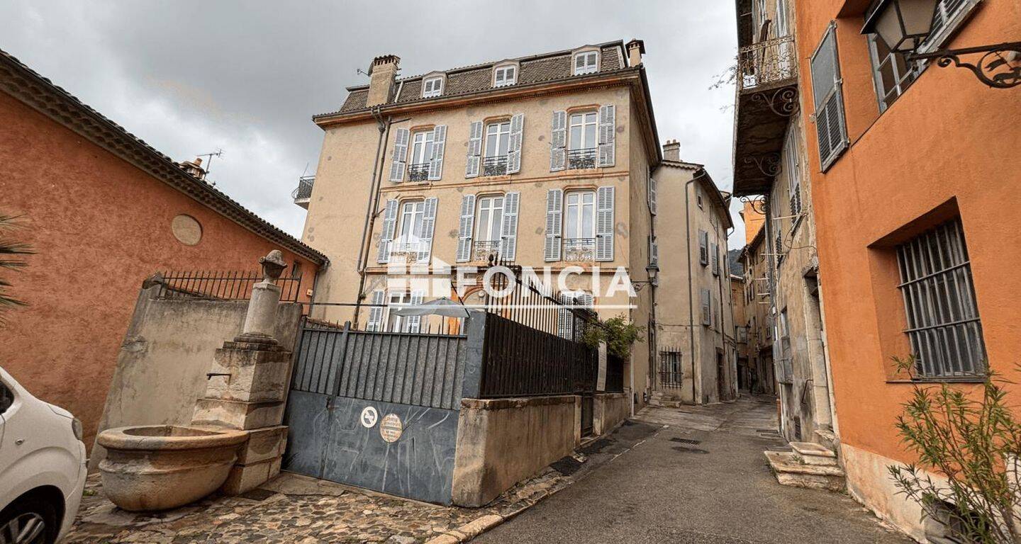 Appartement 4 pièces 81 m² · à Grasse · 80,6 m² · 1 080 €