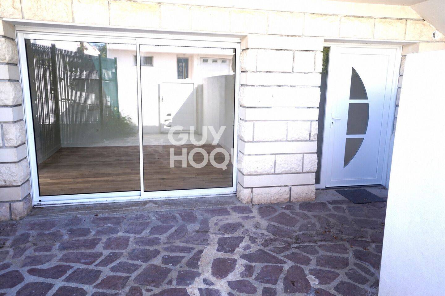 Appartement 3 pièces 99 m² · à Royan · 98,9 m² · 1 000 €