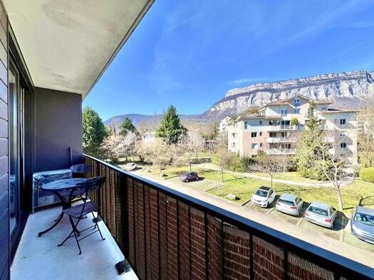 Appartement à vendre 162 000 € 2 pièces 1 chambre 35 m² Étage 2/2 Zone Activité Meylan 38240