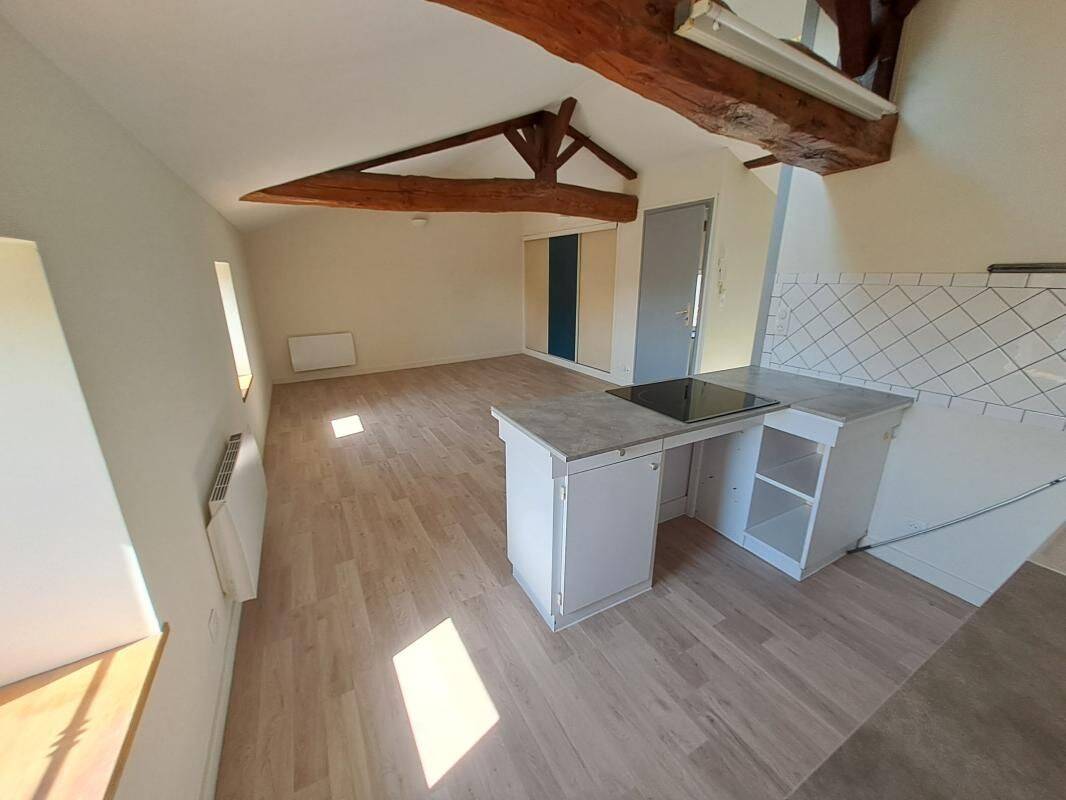 Appartement 2 pièces 50 m² · à Saint-Jean-d'Angély · 50,1 m² · 650 €